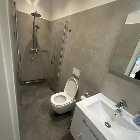 2 Premium-apartments Nebeneinander - Bis 4 Gaeste Hatten